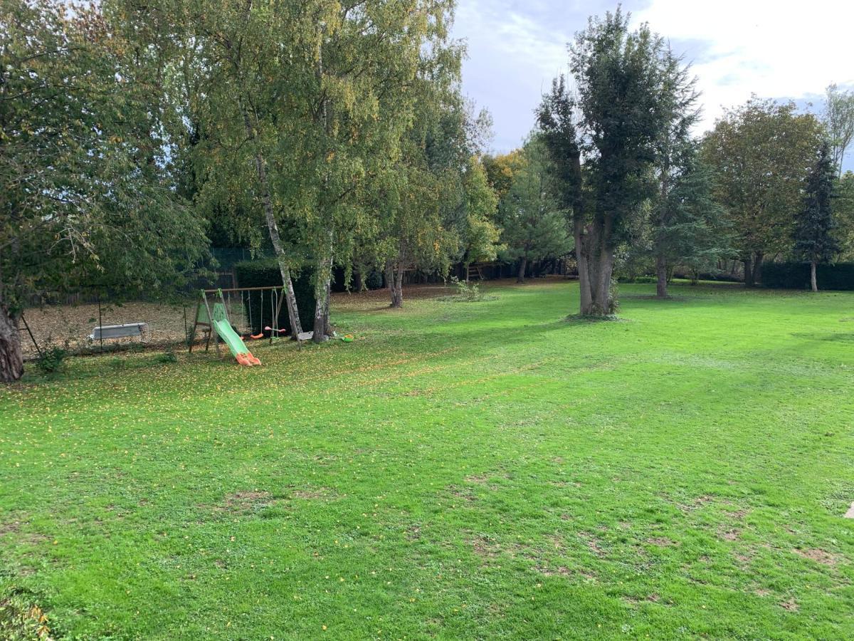 Appartement Familial Au Bord De La Marne, Jardin 8000M2, Piscine, Court De Tennis, Terrasse, Parking Gratuit Proche Disneyland Isles-lès-Villenoy Exterior foto